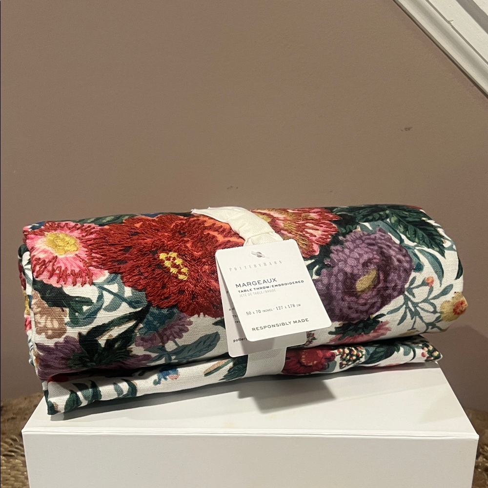 Pottery Barn Margeaux Floral Table Throw